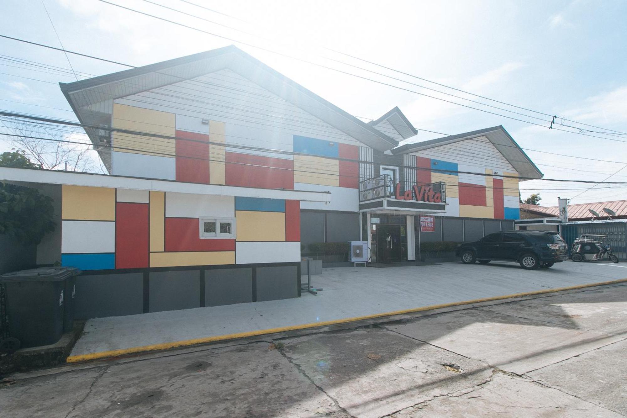 Lavita By Reddoorz Angeles Exterior foto