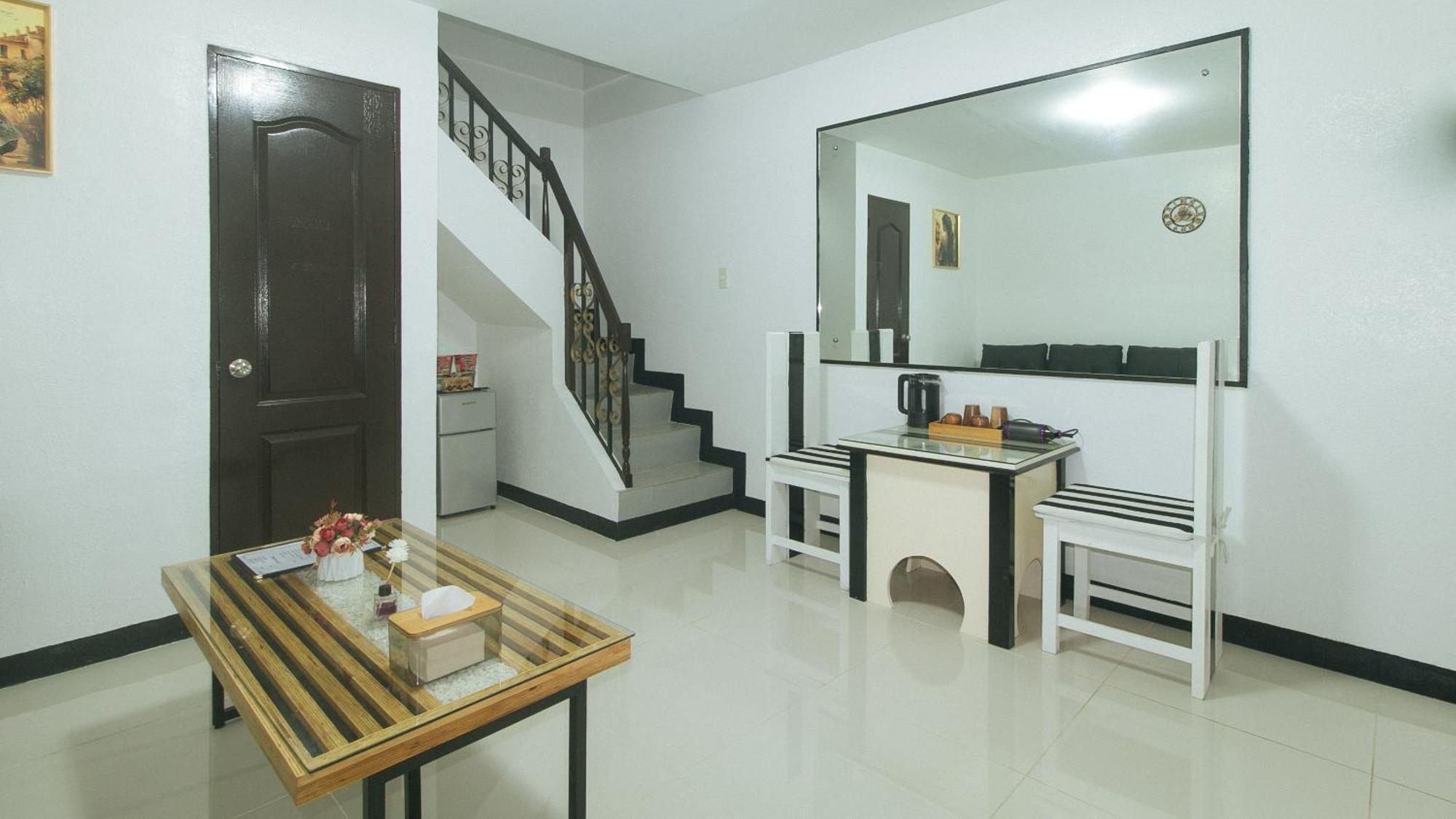 Lavita By Reddoorz Angeles Exterior foto