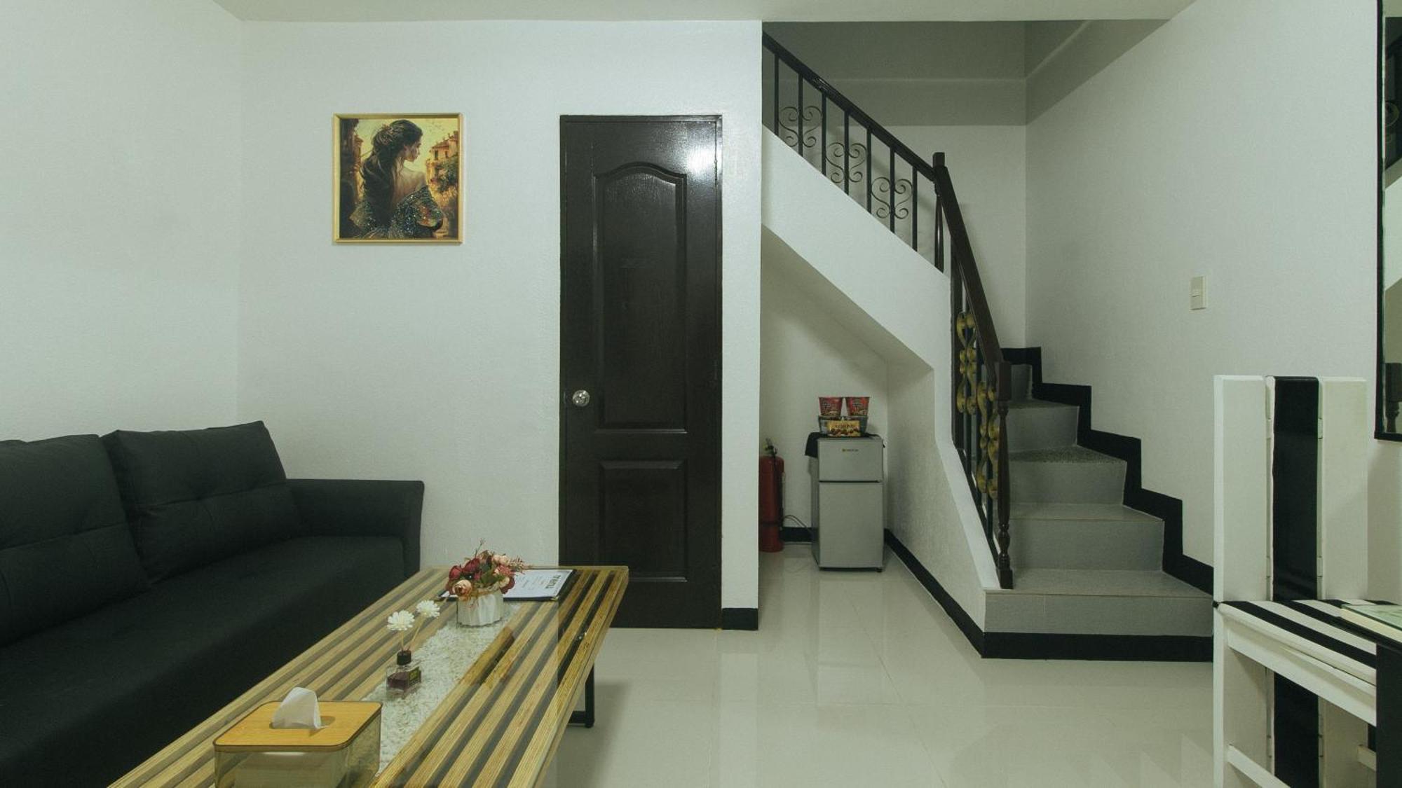 Lavita By Reddoorz Angeles Exterior foto