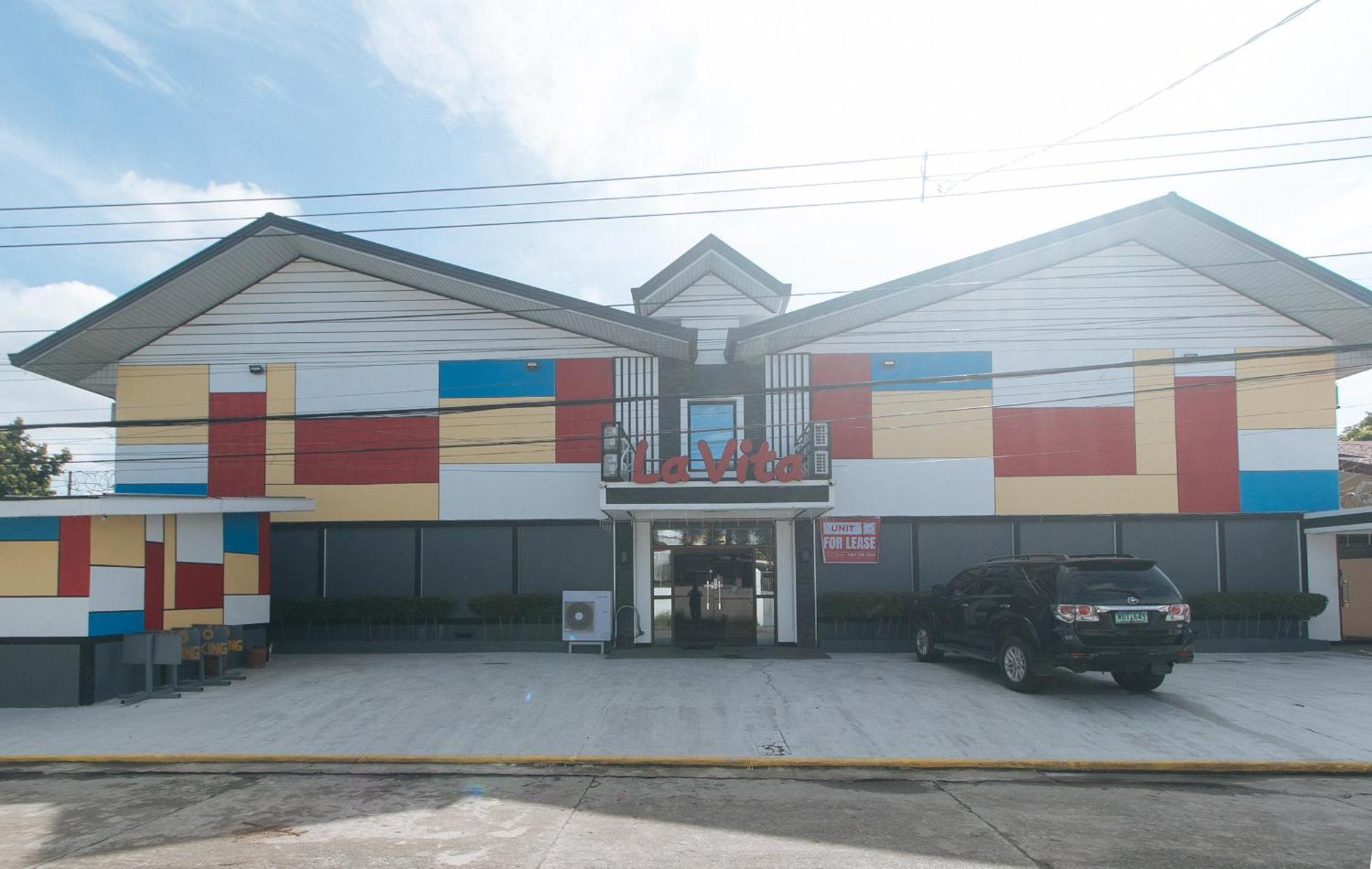 Lavita By Reddoorz Angeles Exterior foto